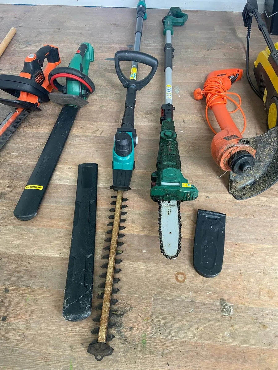 Hedge cutters and garden equipment - Image 3