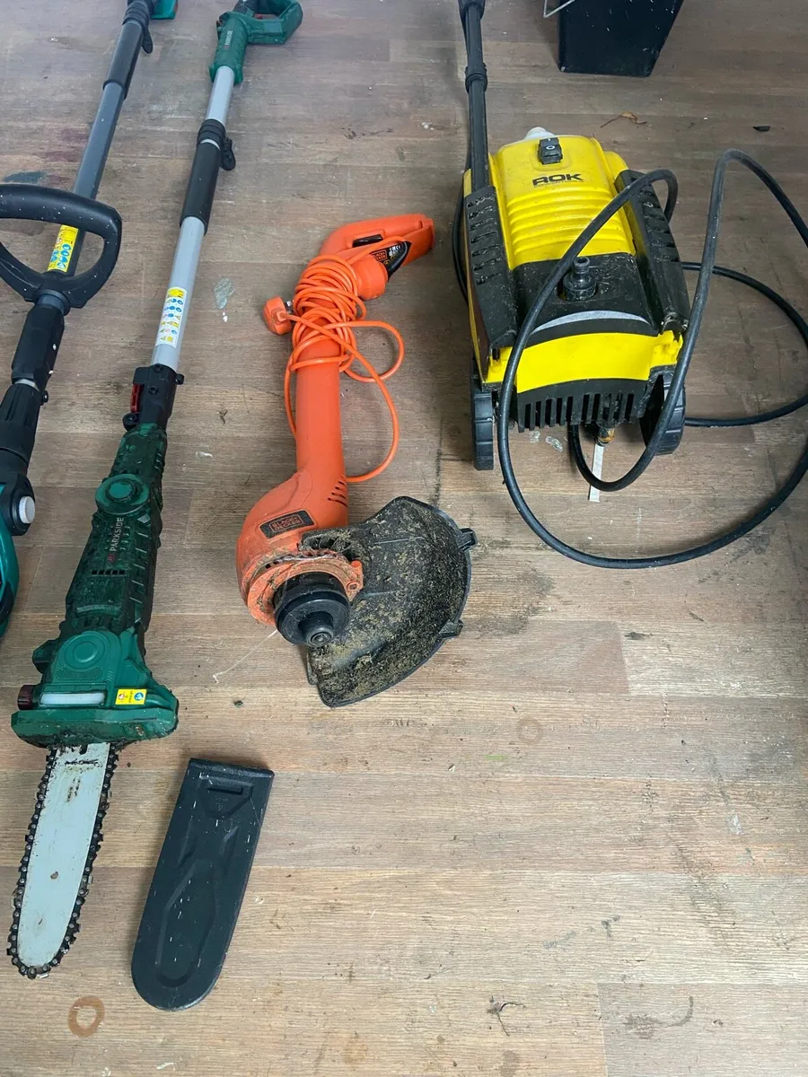 Hedge cutters and garden equipment - Image 4