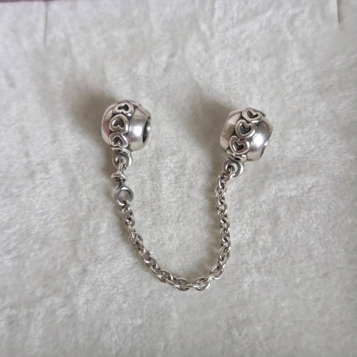 Pandora safety chain hearts - Image 1