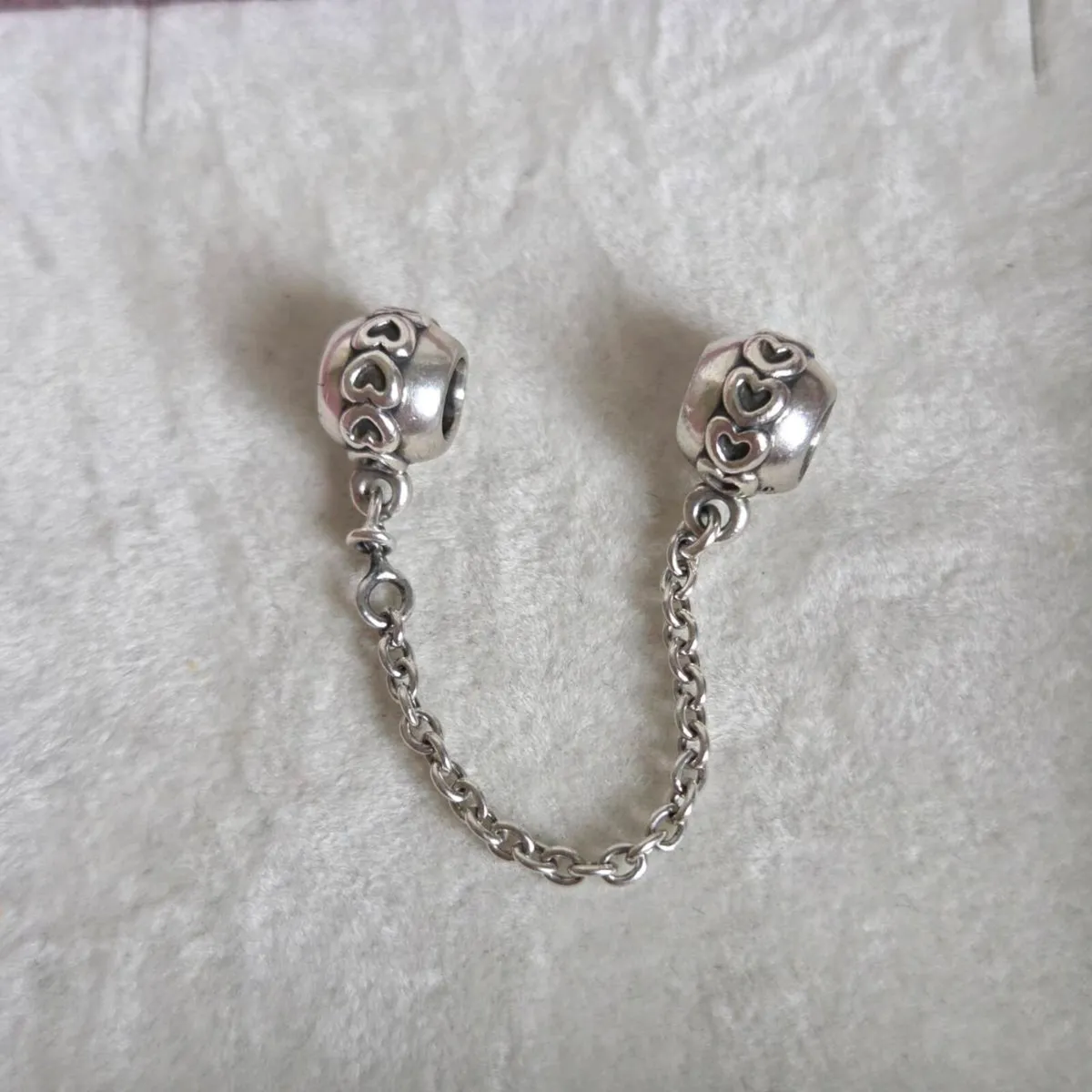 Pandora safety chain hearts - Image 2