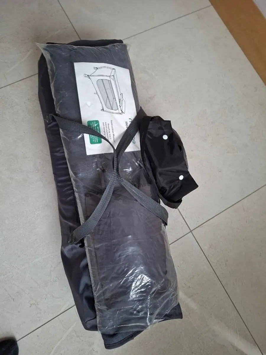 Travel Cot - Bassinet - Changing Table - Image 2
