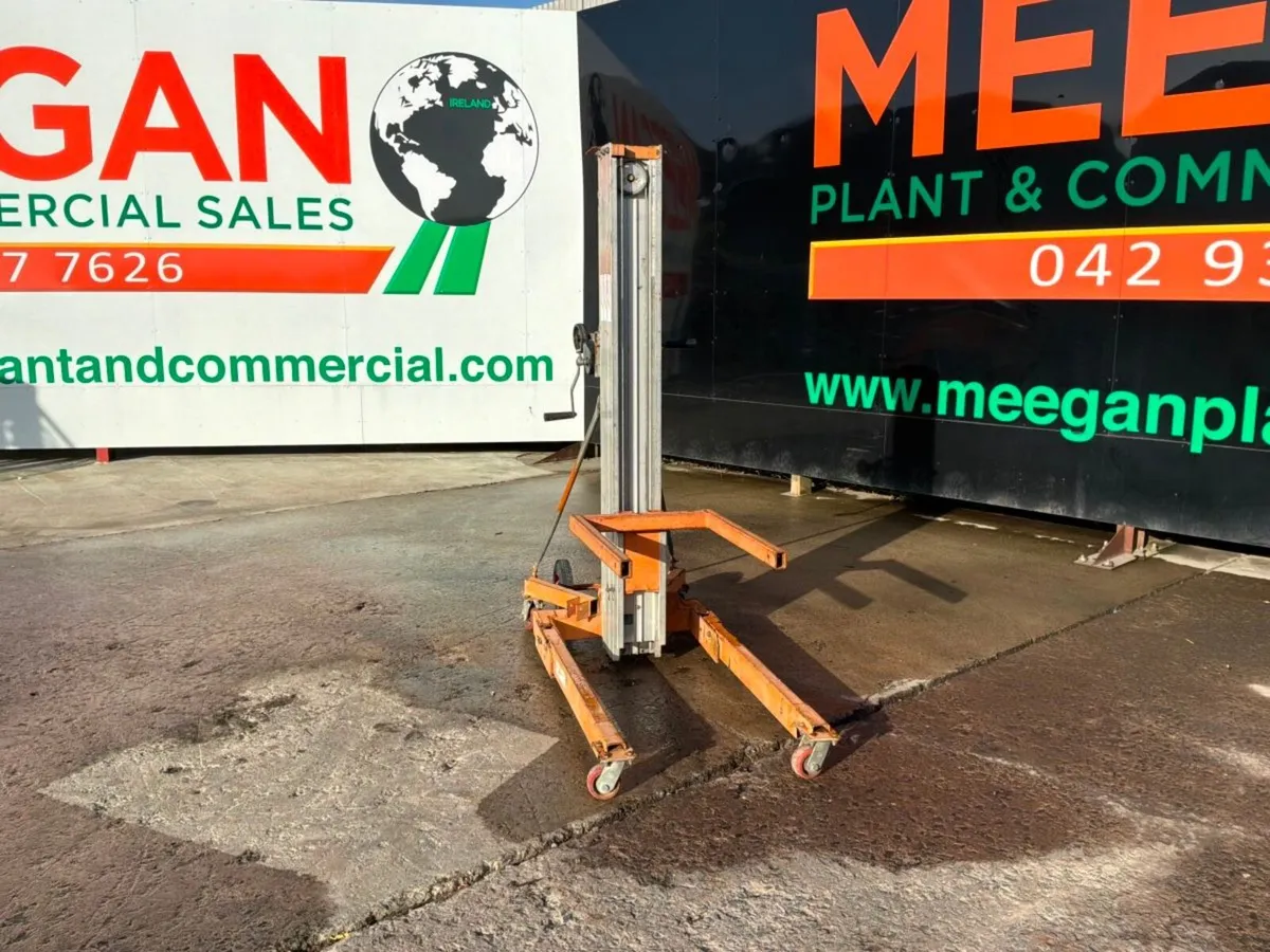 'SAFETY LIFTING' SLA15  MATERIAL LIFT HOIST...1052 - Image 2