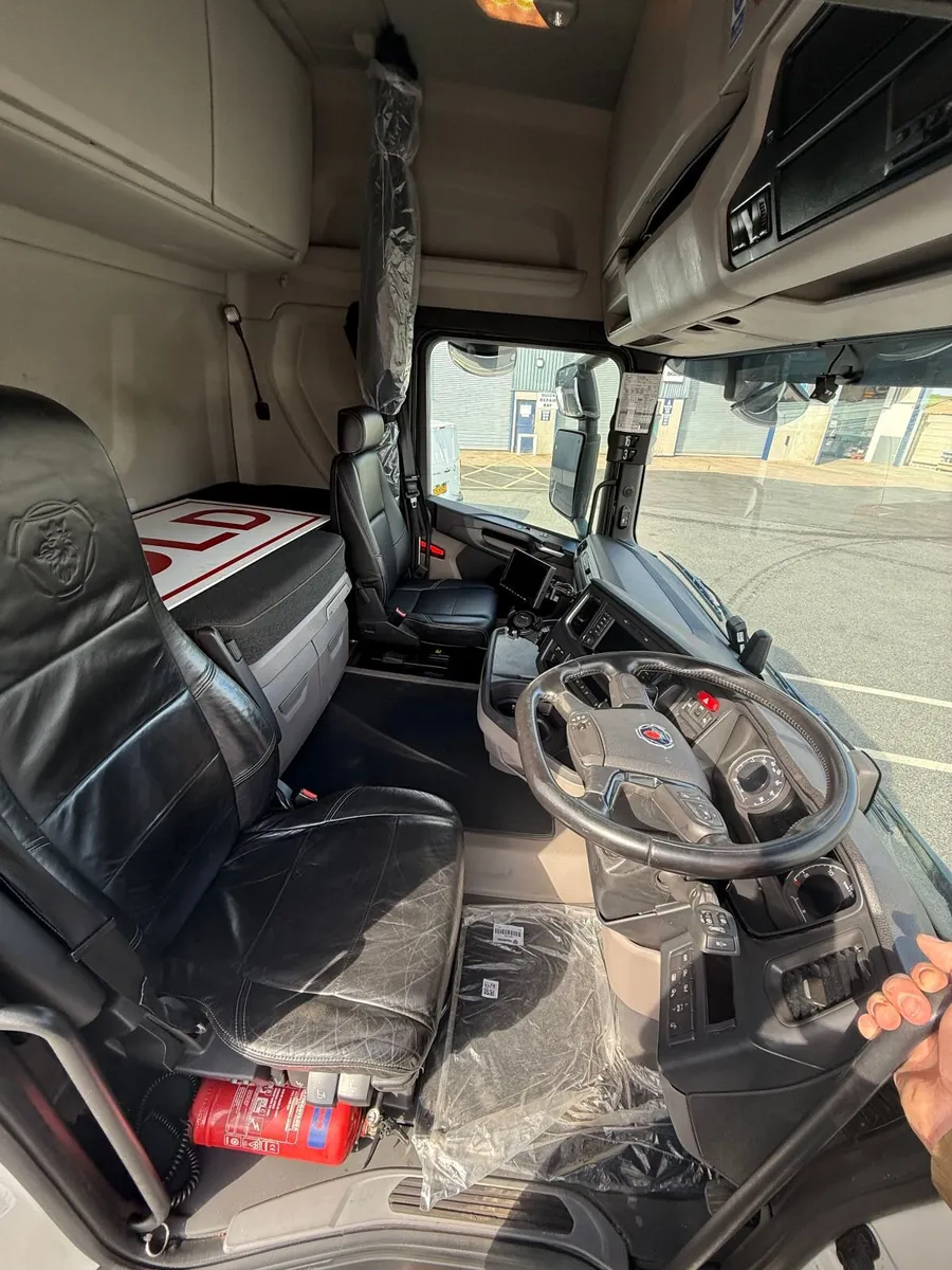 SCANIA 2023 460 R HIGH 6X2/2 SUPER - Image 4