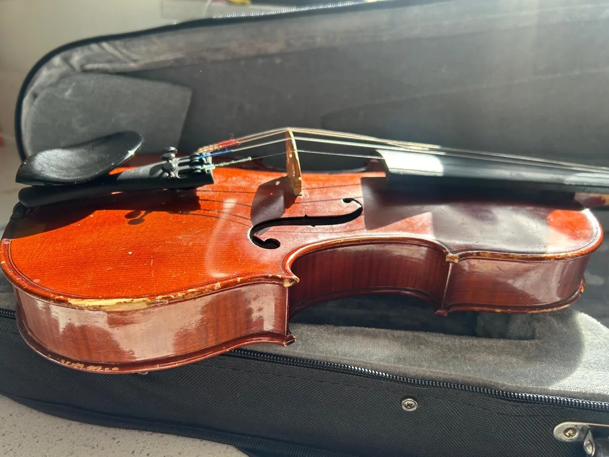 Half size fiddle - Image 3