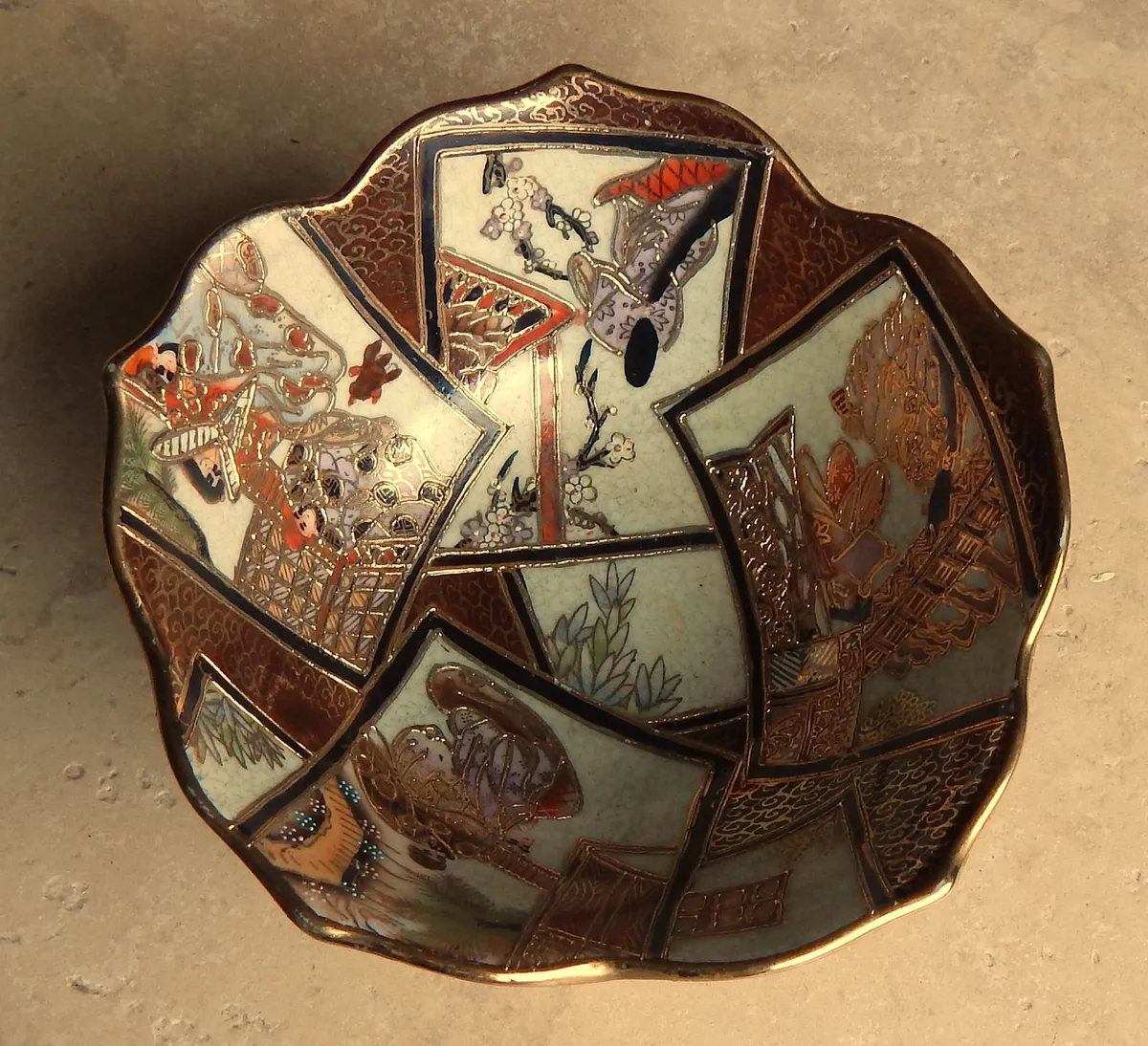 Japanese Hand-painted Satsuma Earthenware Bowl - Image 4