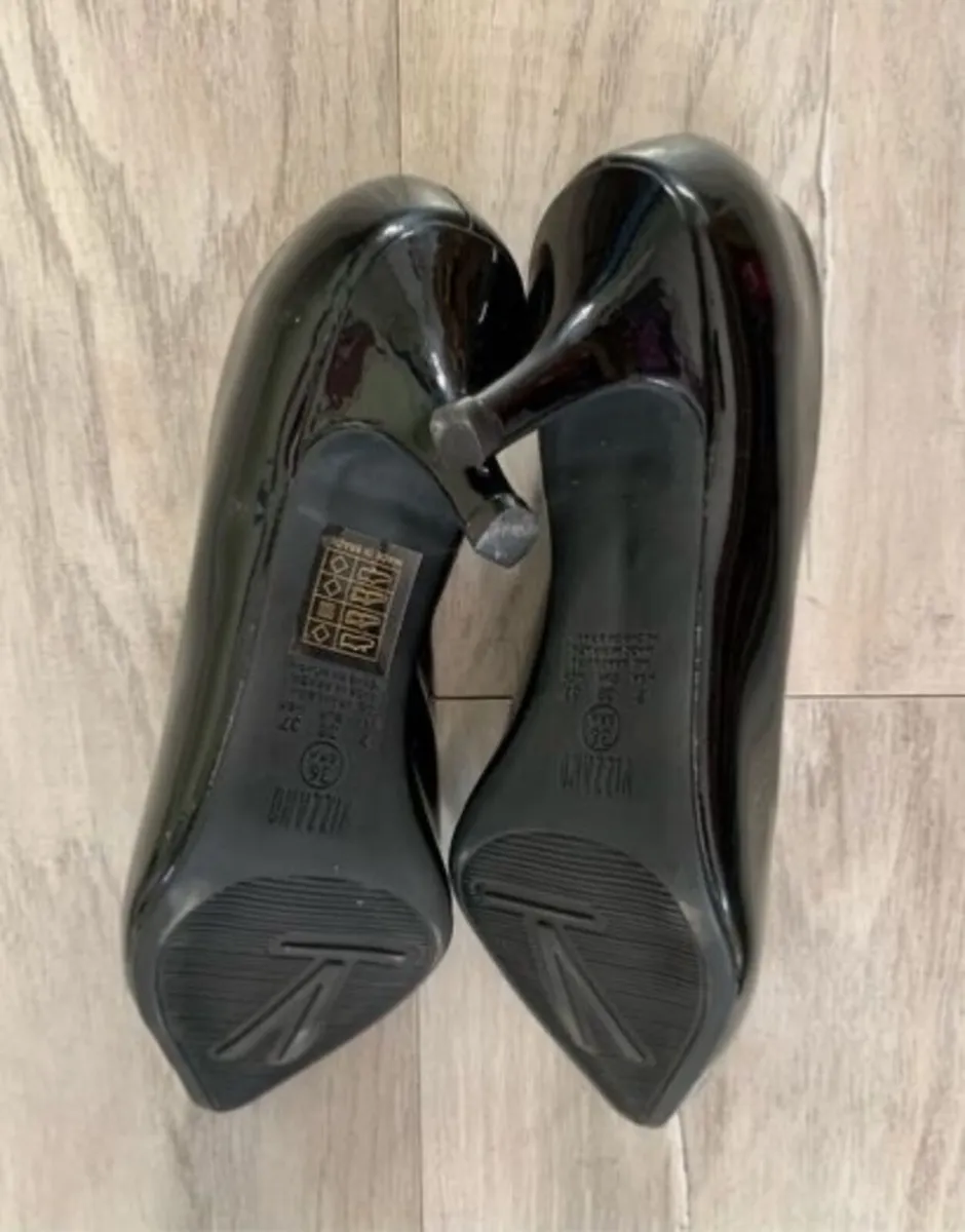 BRAND NEW Bellissimo Ladies Black Patent Heels  Si - Image 2