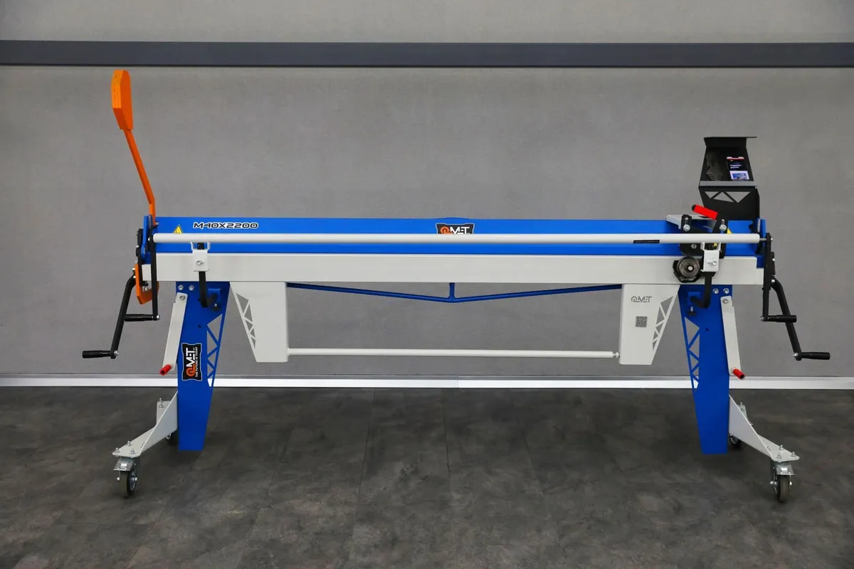 Sheet metal folders M40x2200 with rollershears. - Image 1