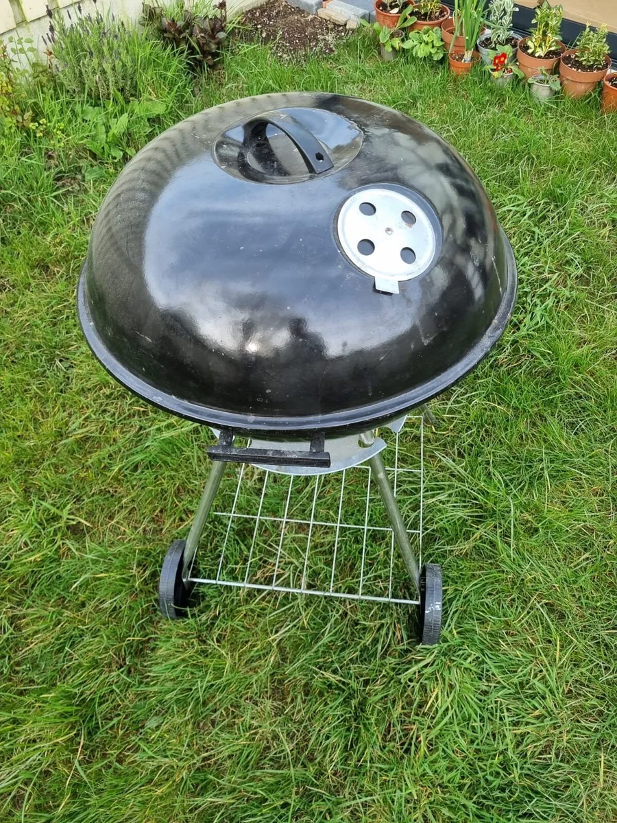 Charcoal BBQ - Image 1