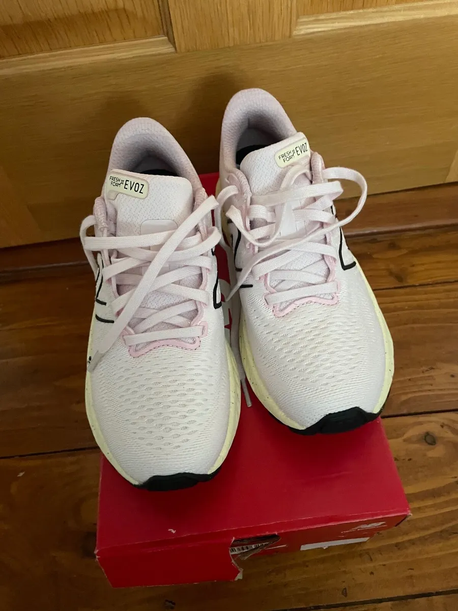 New Balance - Image 4