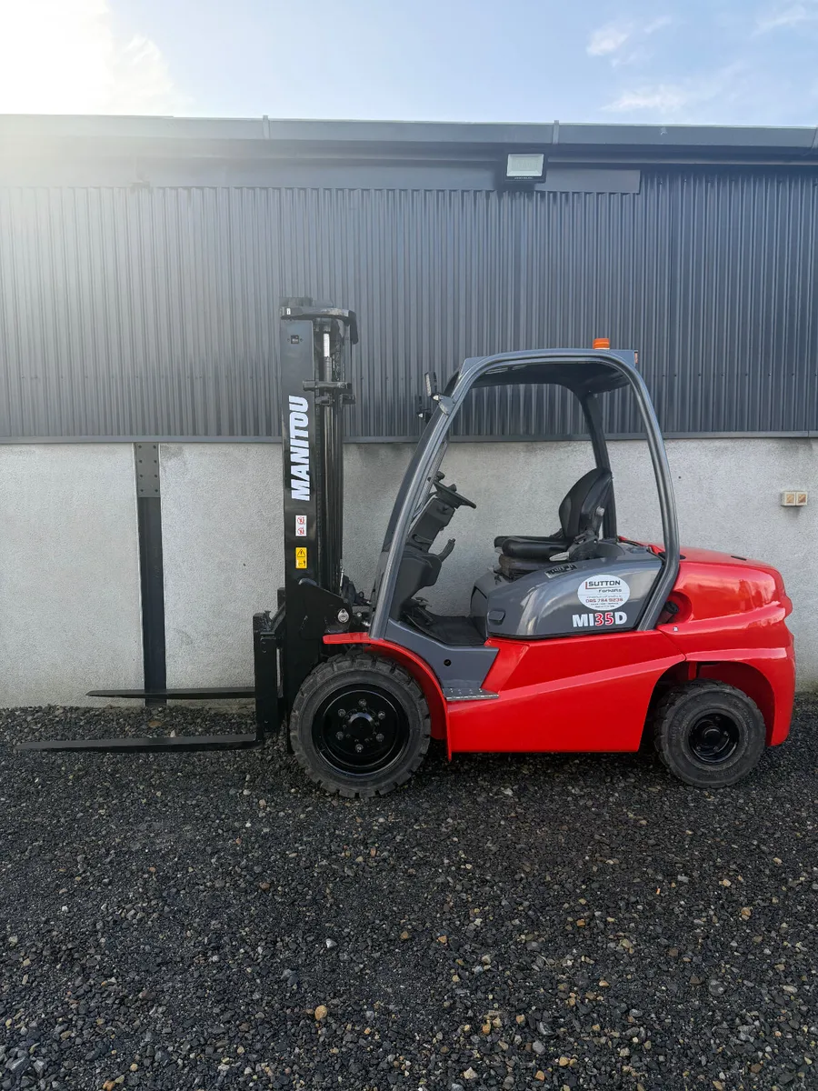 Manitou MI35D Forklift - Image 1