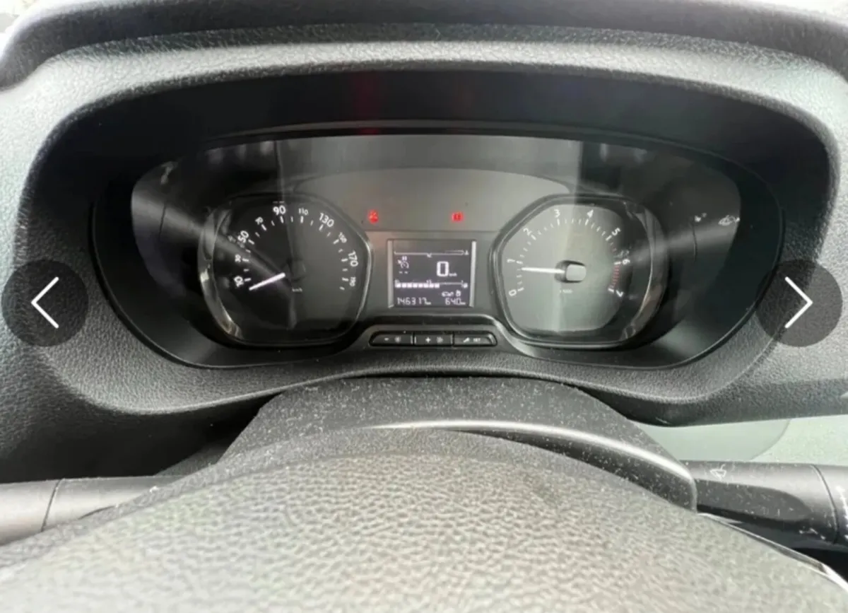 2020 Opel Vivaro 1.5 diesel engine noisy - Image 3