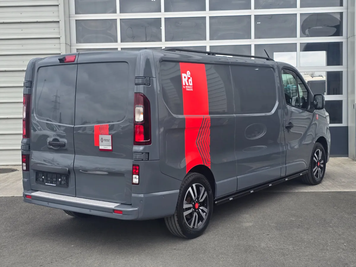 Renault Trafic Exclusive 150BHP Manual - Image 3