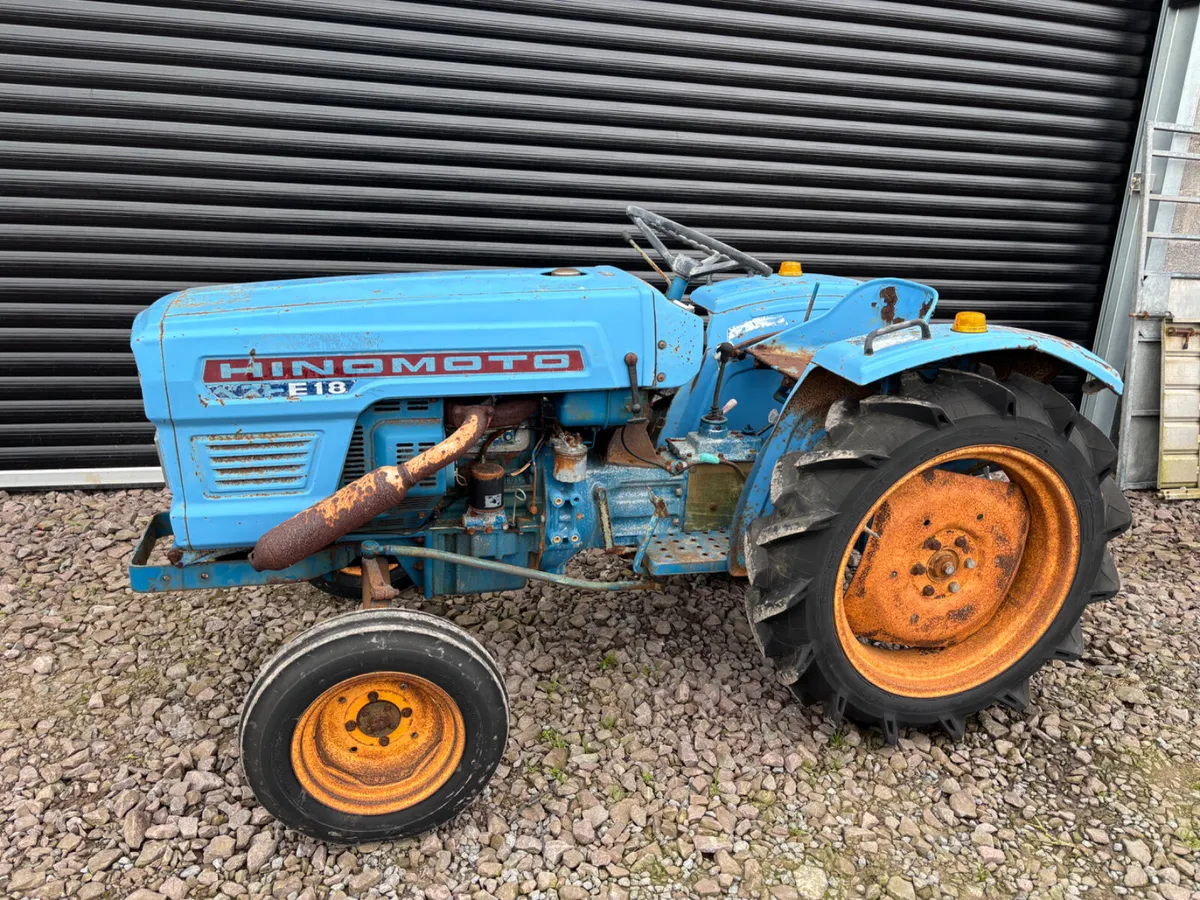 Hinomoto E18 compact tractor - Image 1