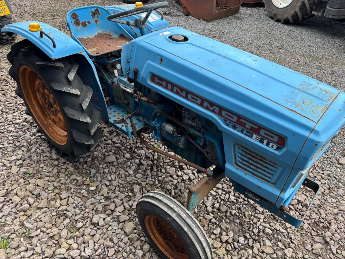 Hinomoto E18 compact tractor - Image 2