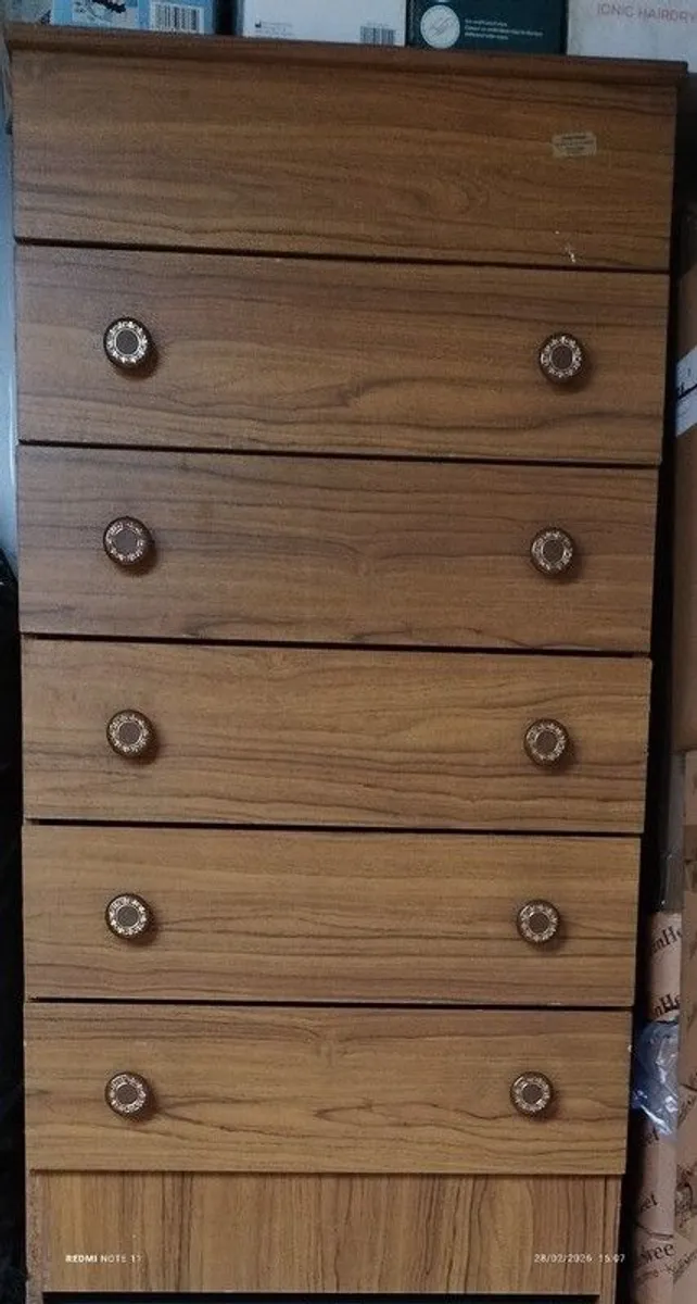bedroom brown chest of drawers with lift up top - Image 1