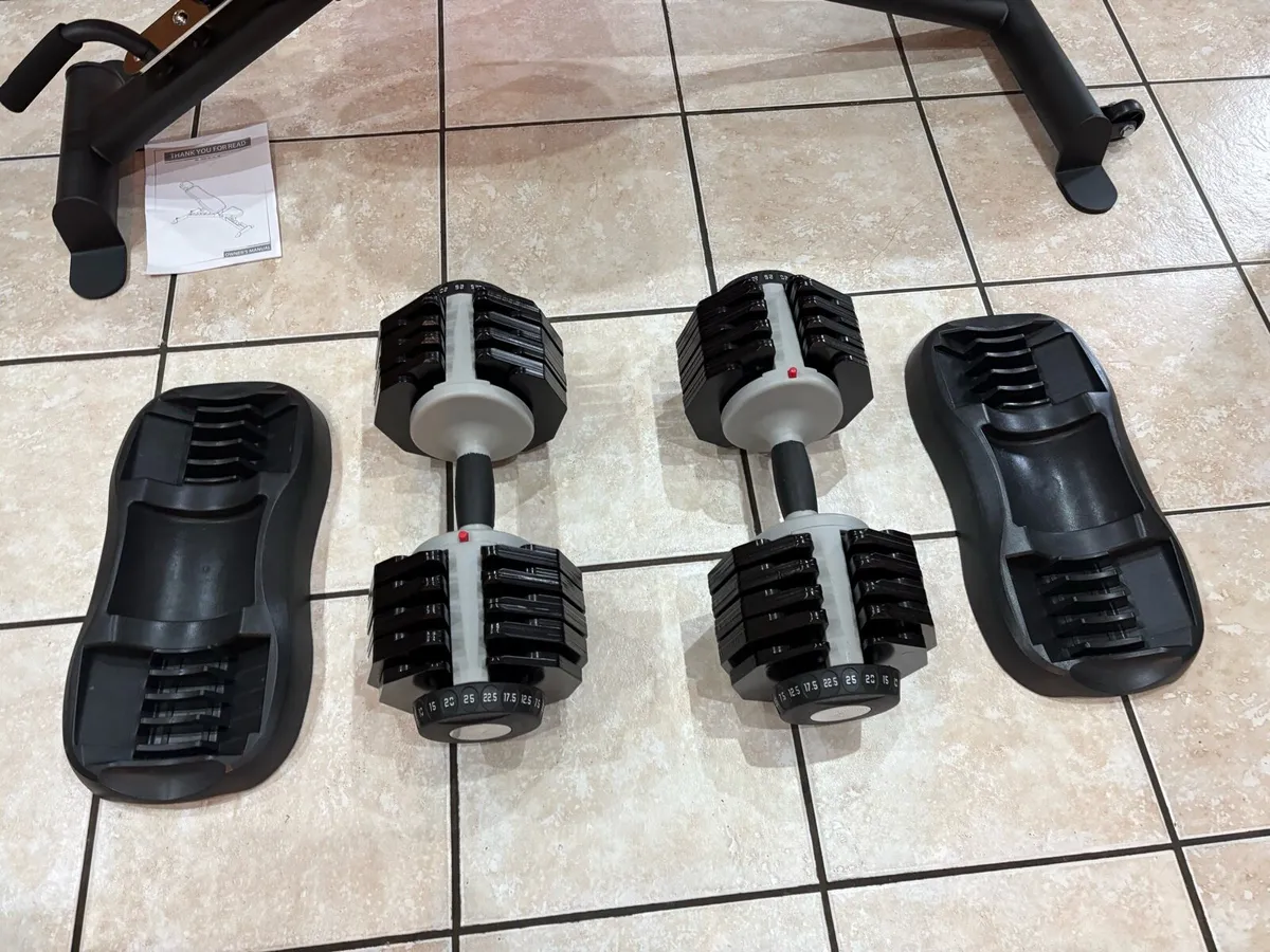 BTAND NEW WEIGHT BENCH AND SELECTABLE DUMBBELLS!! - Image 3