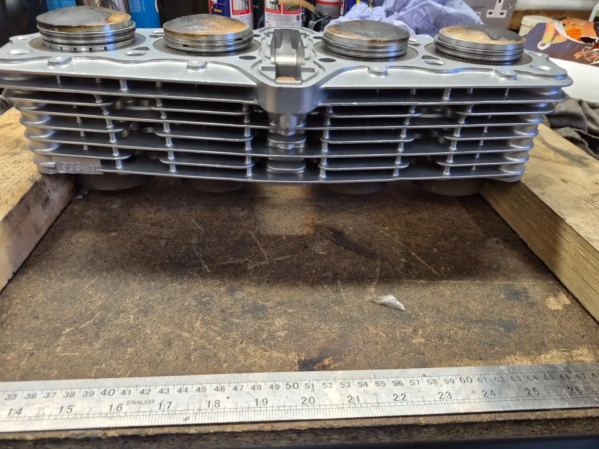 Kawasaki Z1B barrels and Pistons - Image 2