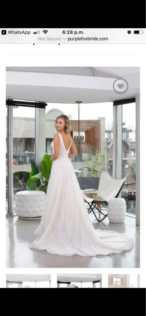 Size 8 Wedding Dress & Vail - Image 1