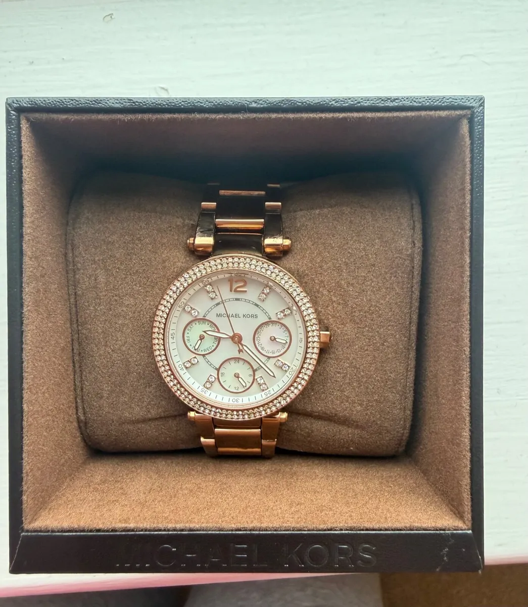 Michael Kors Rose Gold Watch - Image 1