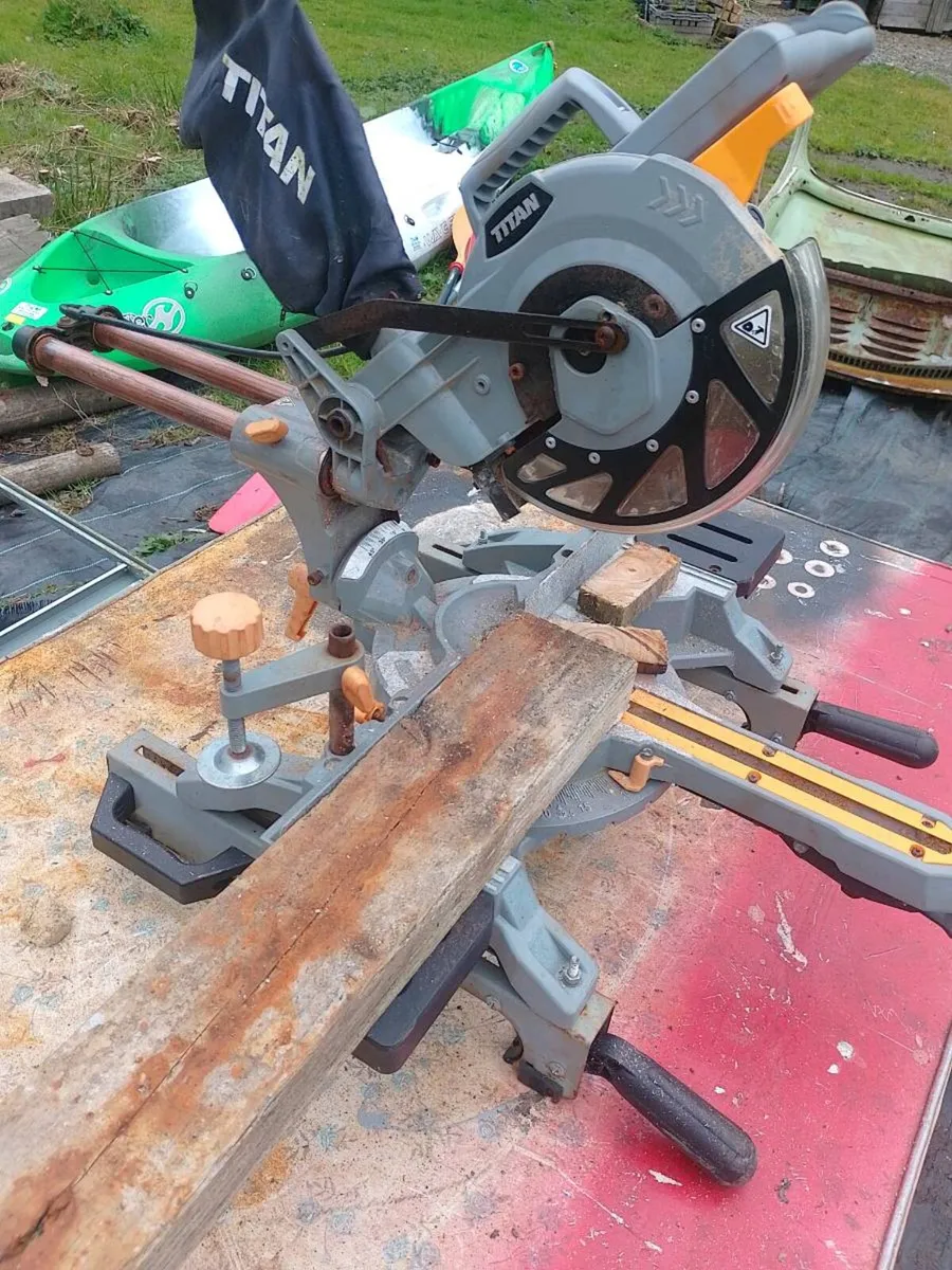 Titan sliding Mitre saw - Image 2