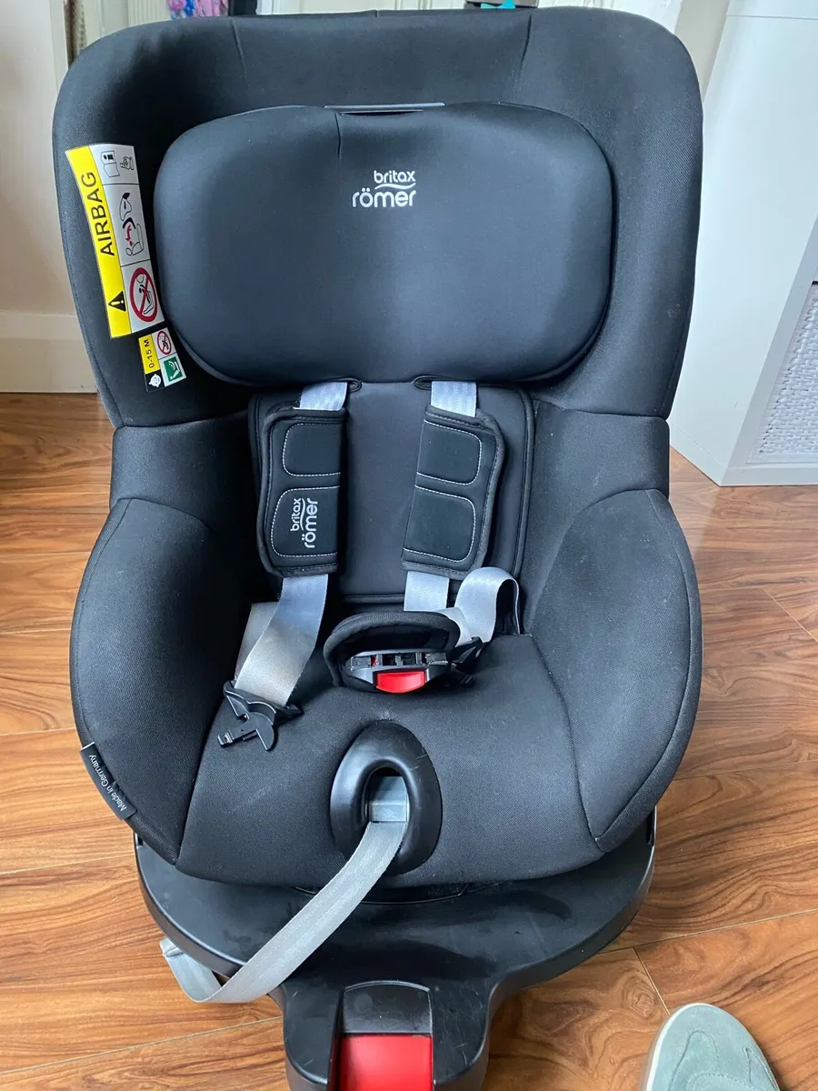 Britex Romer rotating car seat - Image 1