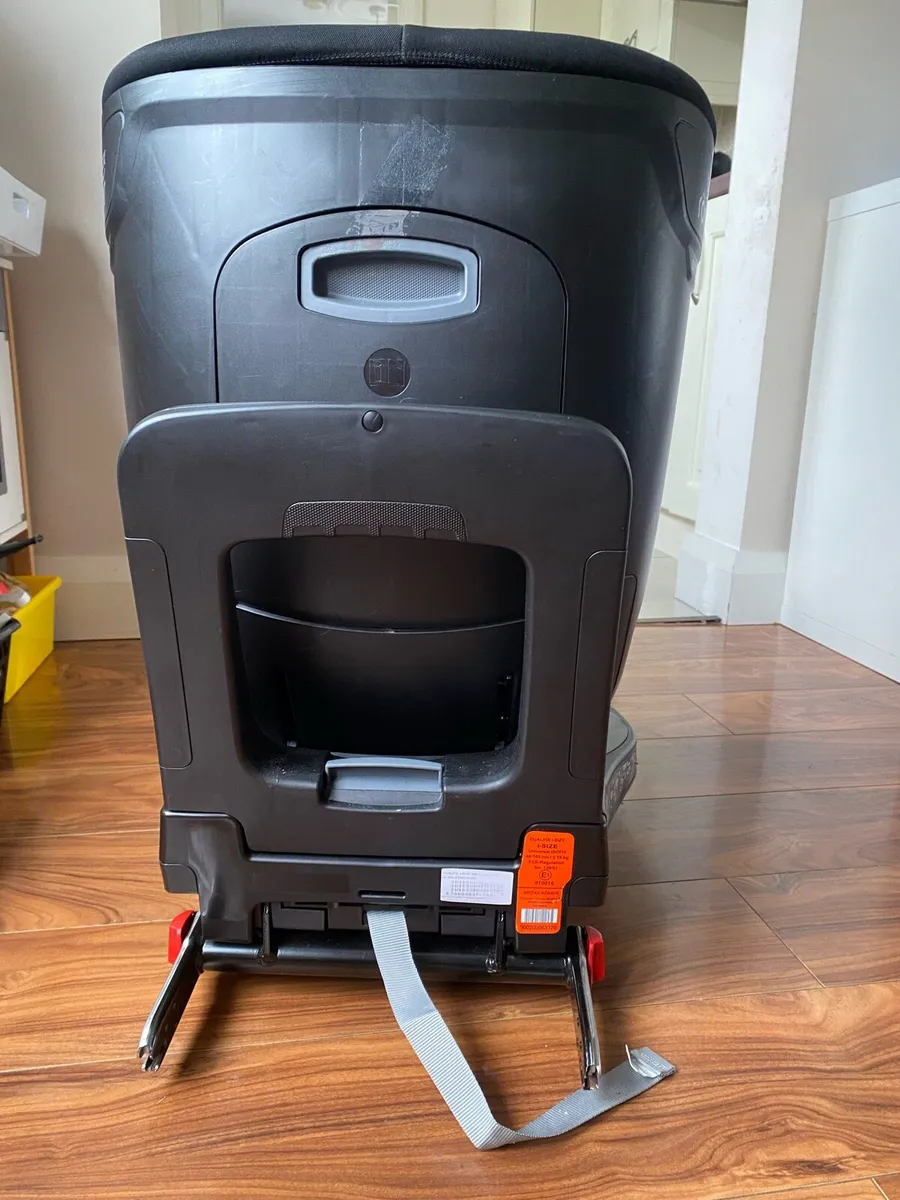 Britex Romer rotating car seat - Image 4
