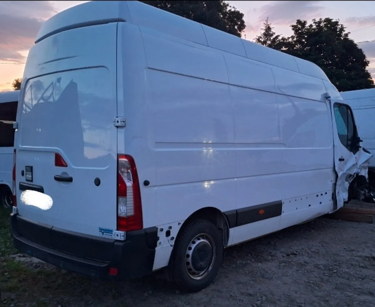 2023 Renault Master For Dismantling - Image 4