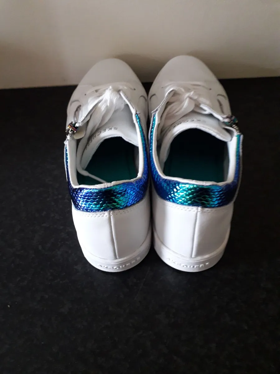 skechers - worn once - Image 3