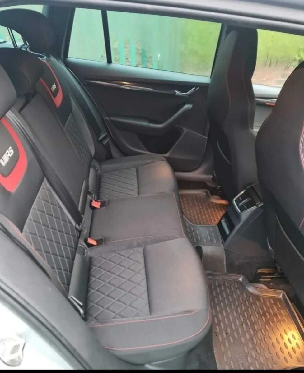 2017 Skoda Octavia VRS DSG 4X4 - Image 4