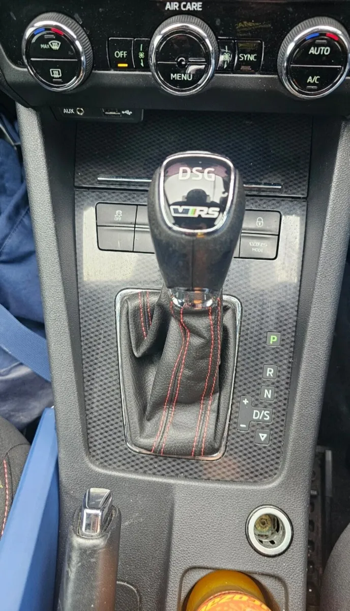 2017 Skoda Octavia VRS DSG 4X4 - Image 3