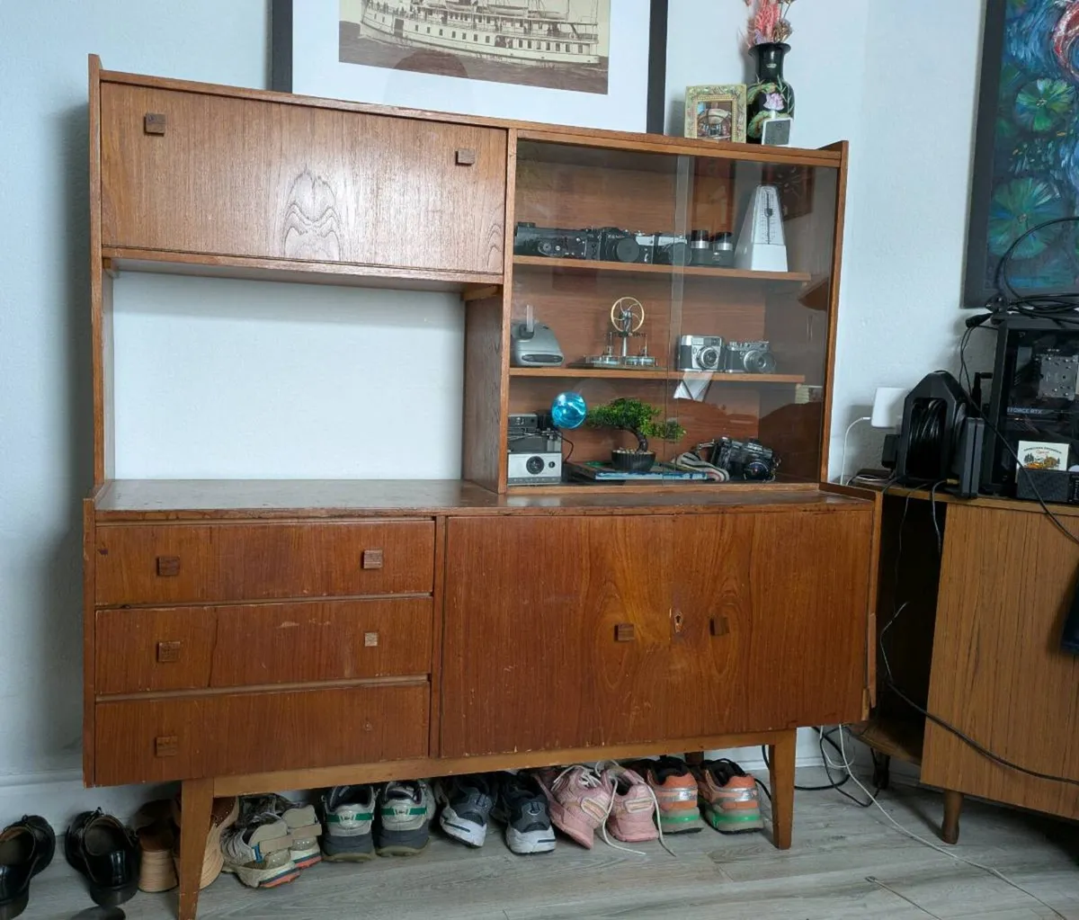 Sideboard with glass display - Image 1