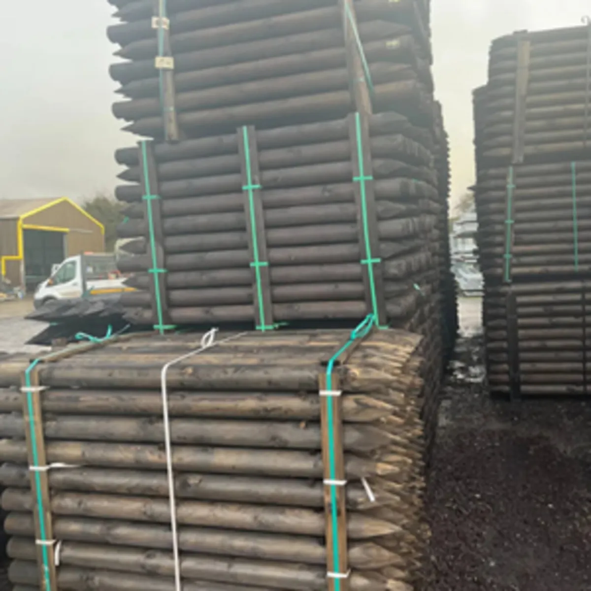 Fencing posts/stakes - Image 4