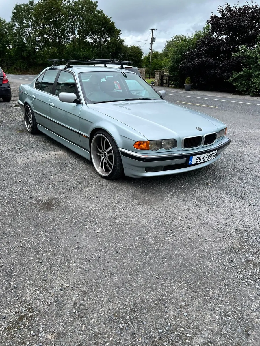 Bmw 728i - Image 3