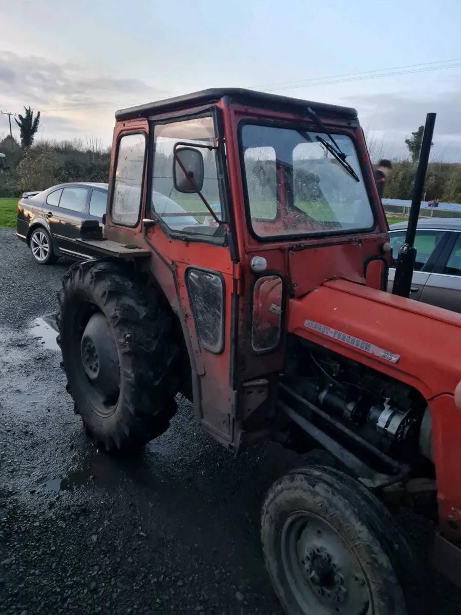 Massey 35 cab - Image 1