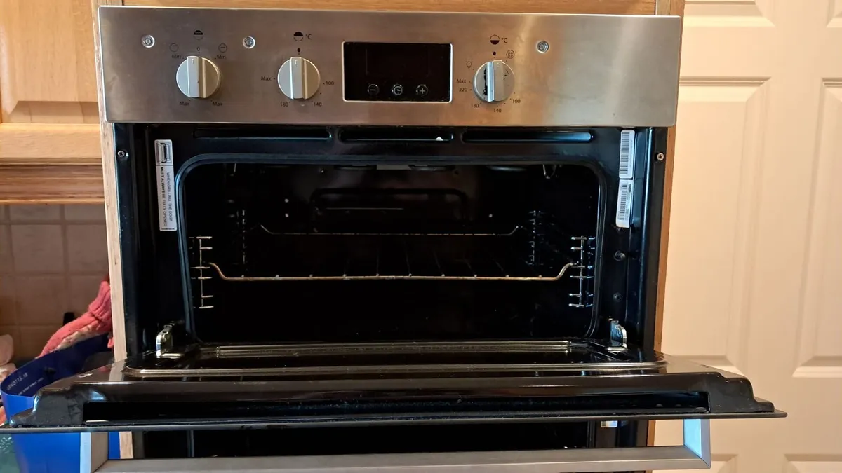 Indesit Double Oven with fan - Image 2