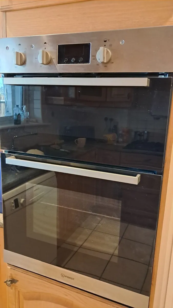 Indesit Double Oven with fan - Image 3