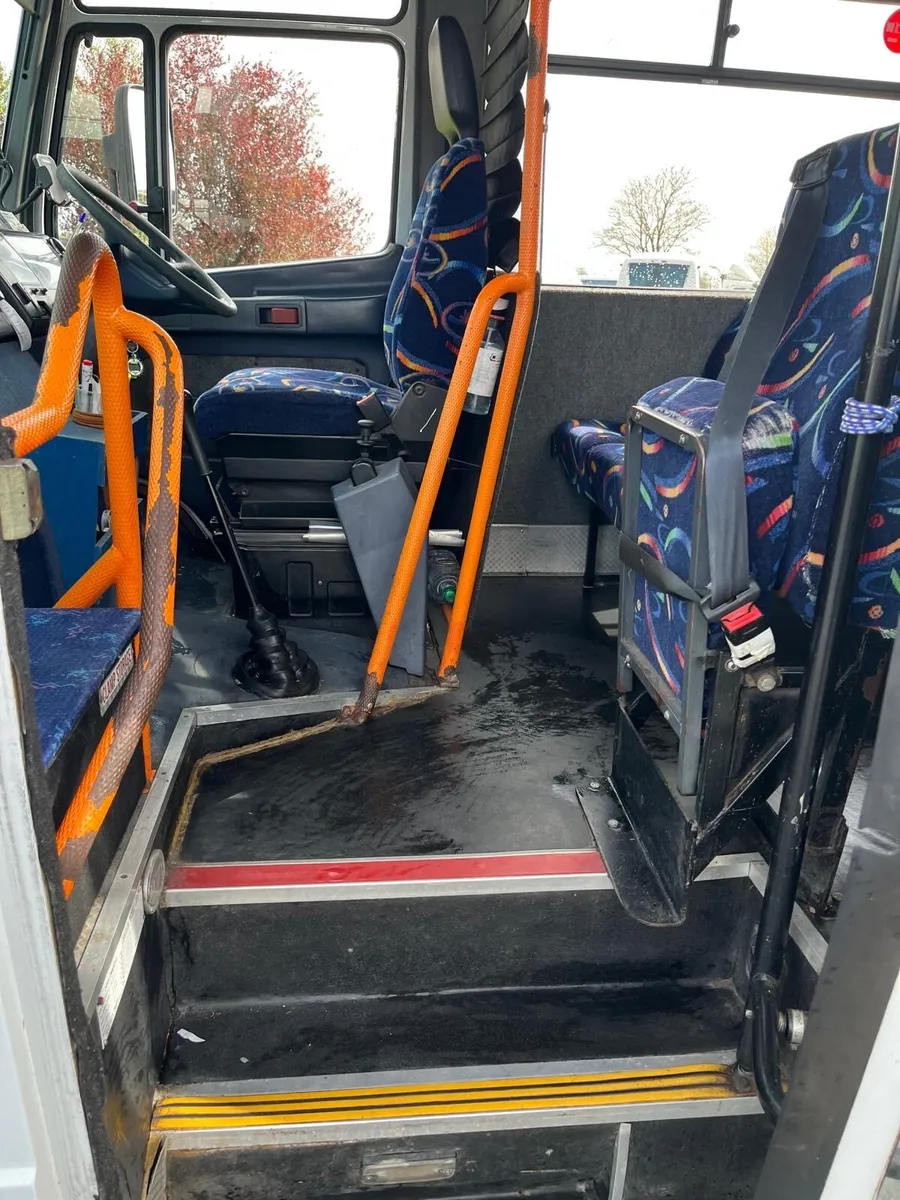 Mercedes Benz Vario 614D - Image 4