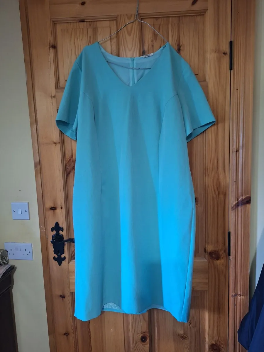 Mother of the bride/groom - Image 2