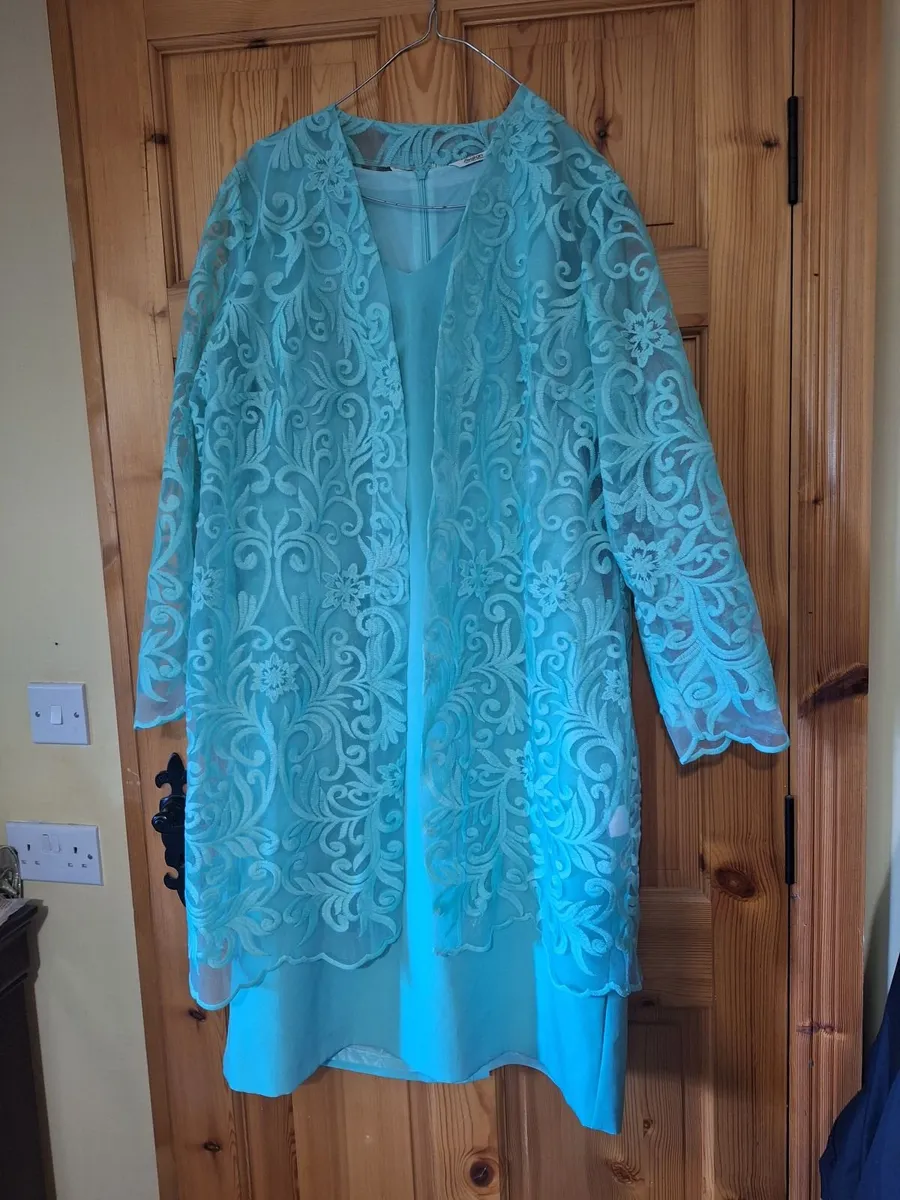 Mother of the bride/groom - Image 1