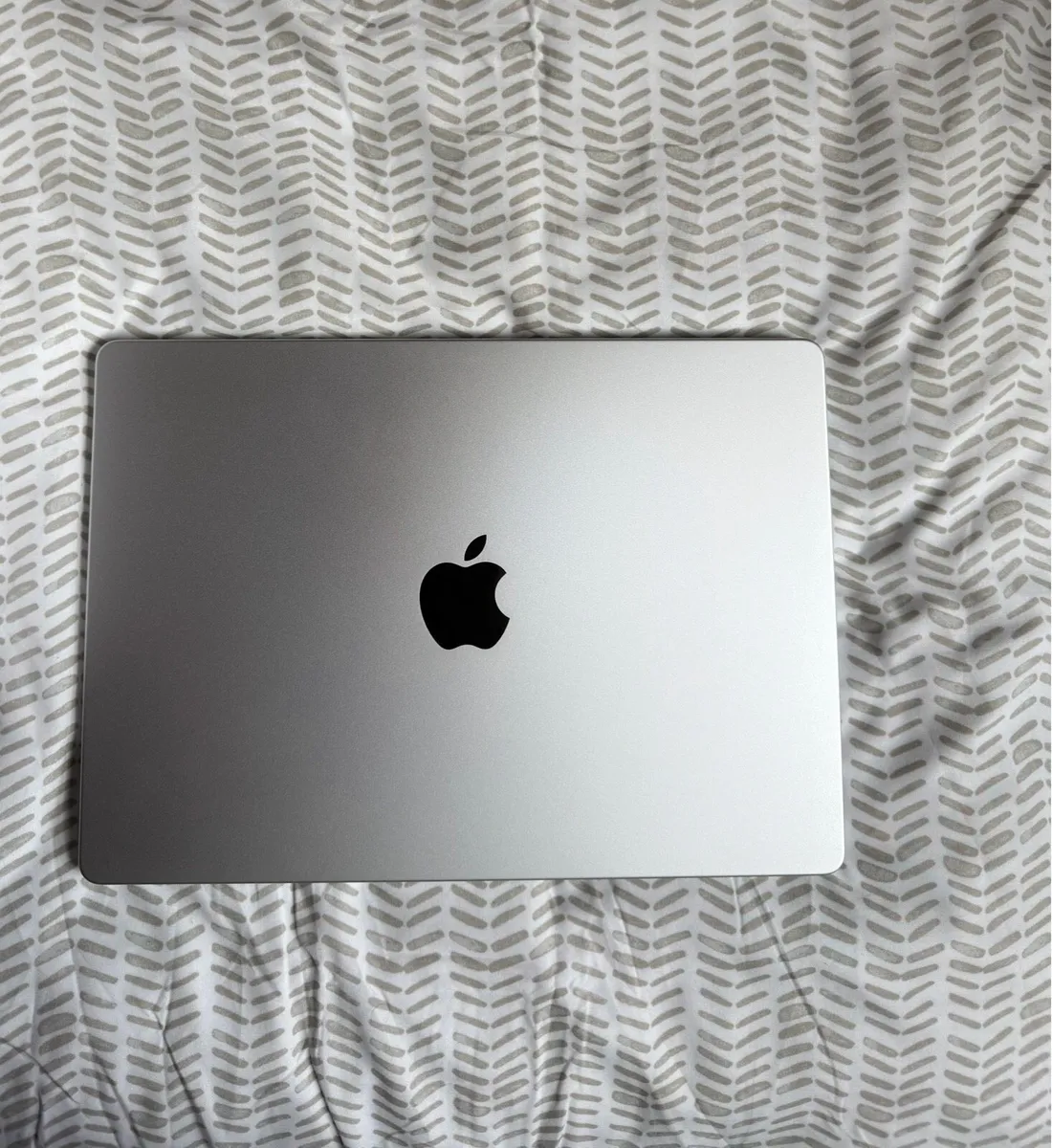 MacBook Pro 14, M4 Pro, 24 GB RAM, 512GB - Image 1