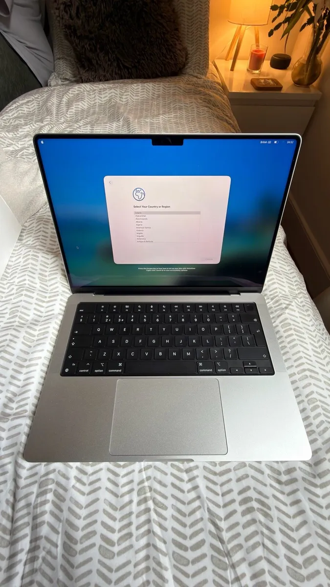 MacBook Pro 14, M4 Pro, 24 GB RAM, 512GB - Image 3