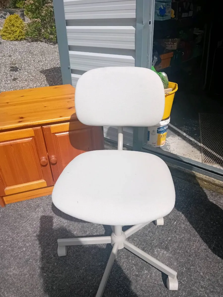 Garage Sale - Image 3