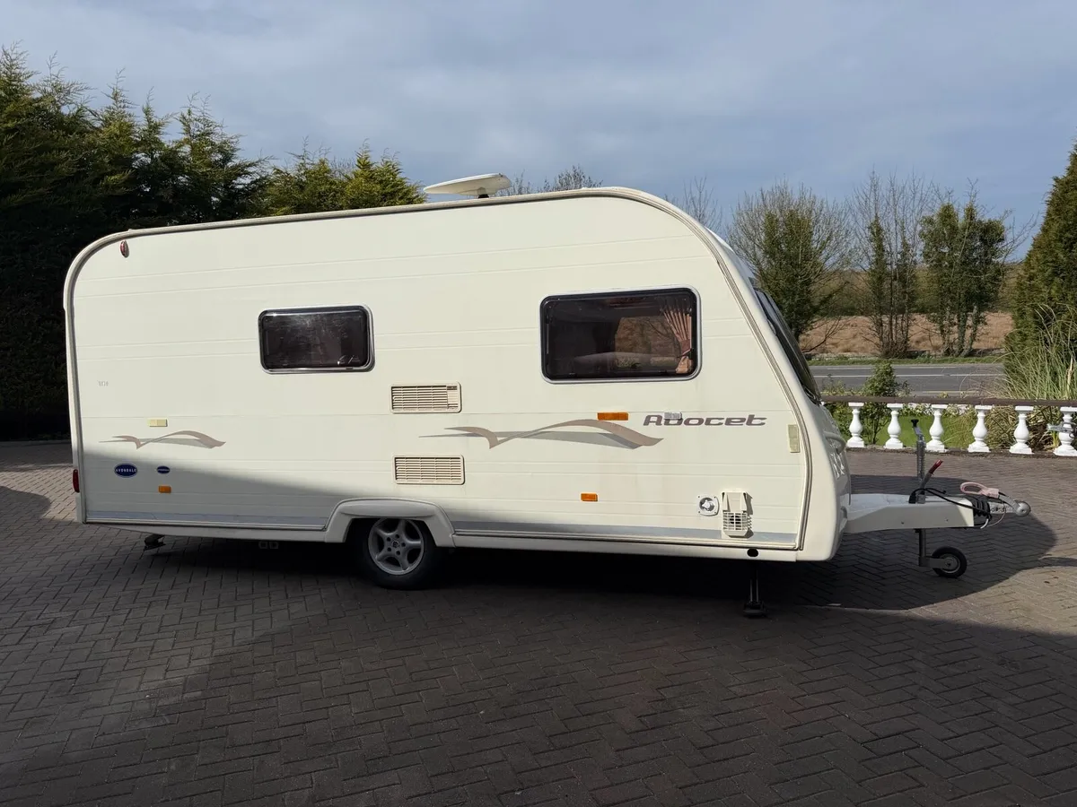 Avondale avocet 2 berth - Image 2