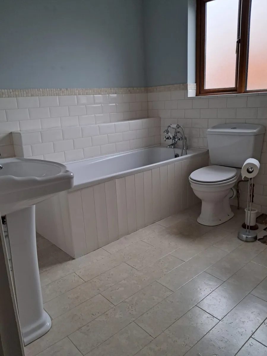 Avoca Toilet, Bath Tub and Hand Basin - Image 1