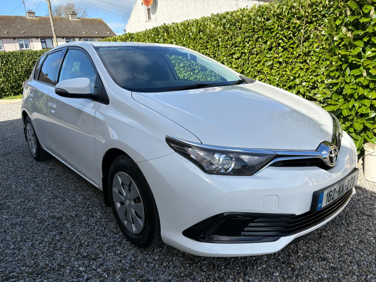 Toyota Auris 2016 Car/Van - Image 1