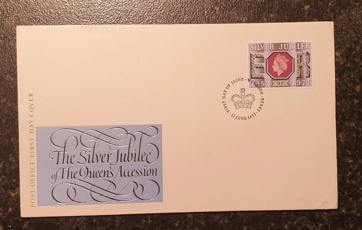UK 1st Day & Special Covers from 1977 - Image 4