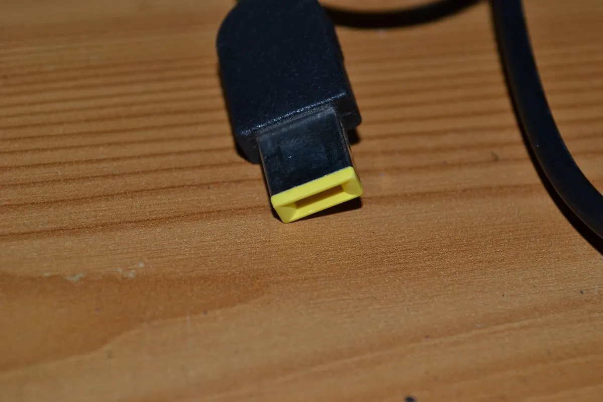 Lenovo Laptop Charger Adapter 65 Watts - Image 3