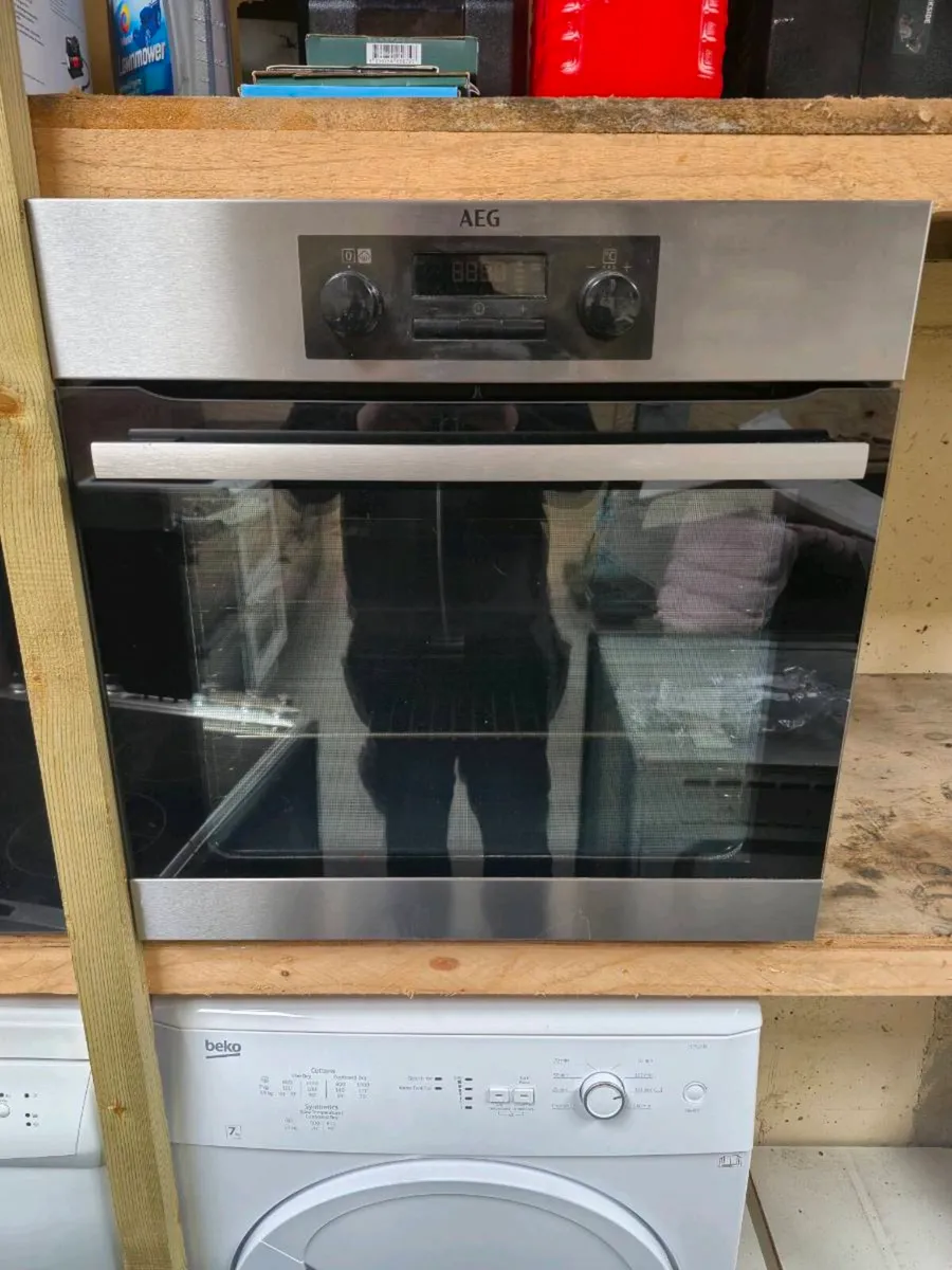 AEG built in single oven - Image 2