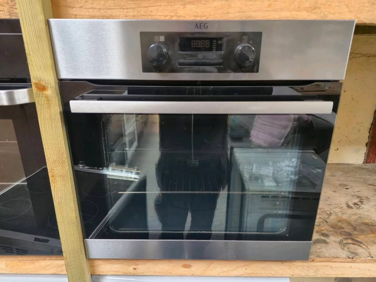 AEG built in single oven - Image 3