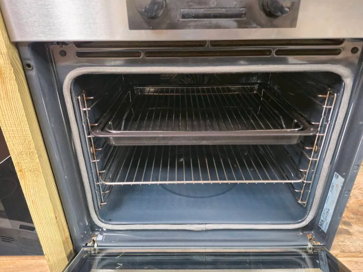 AEG built in single oven - Image 4